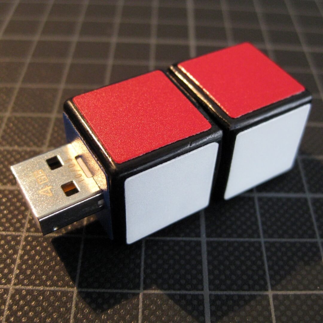 Cube USB