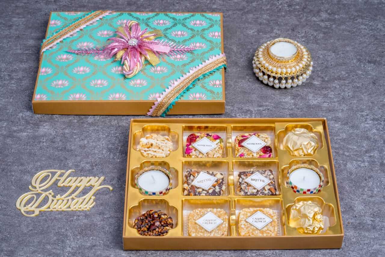 1633082382_Diwali-Gifts-India-Code-No.13-04