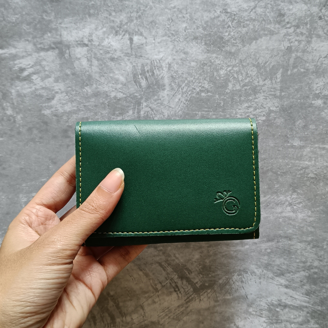 1659967409_Giftana-Card-Holder-Green-08